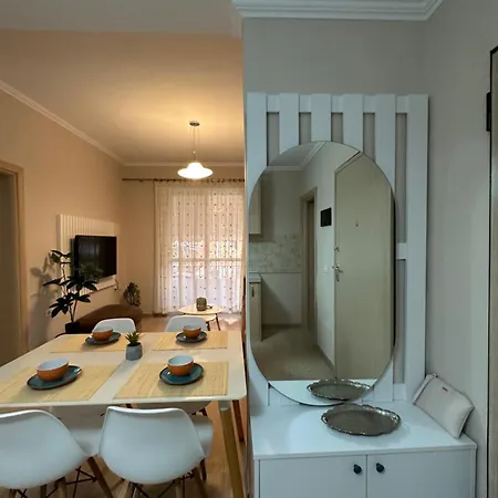 Tirana Apartment *