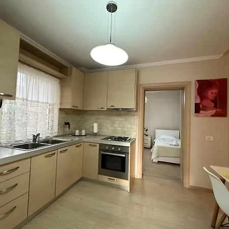 Tirana Apartment *
